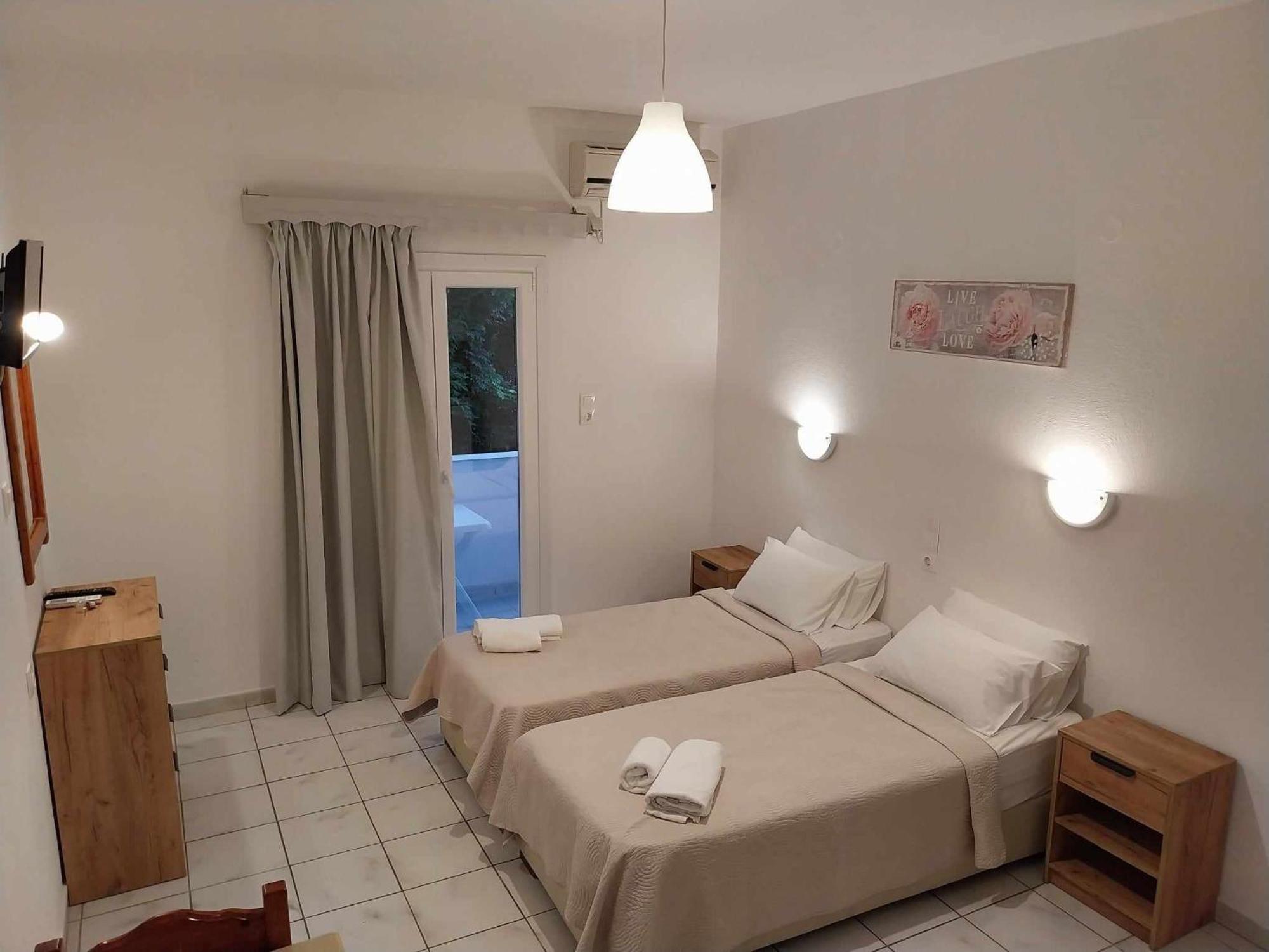 Gorgona Apartments & Studios Ypsos Extérieur photo